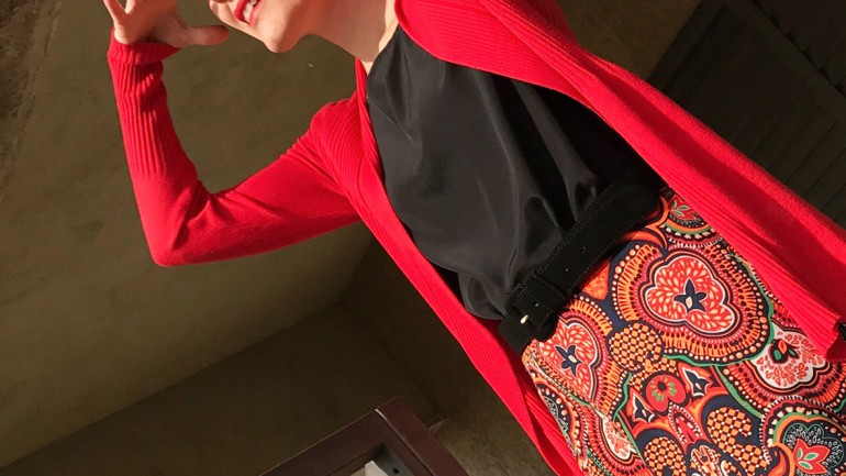 LOOK CASUAL: VERMELHO E PRETO