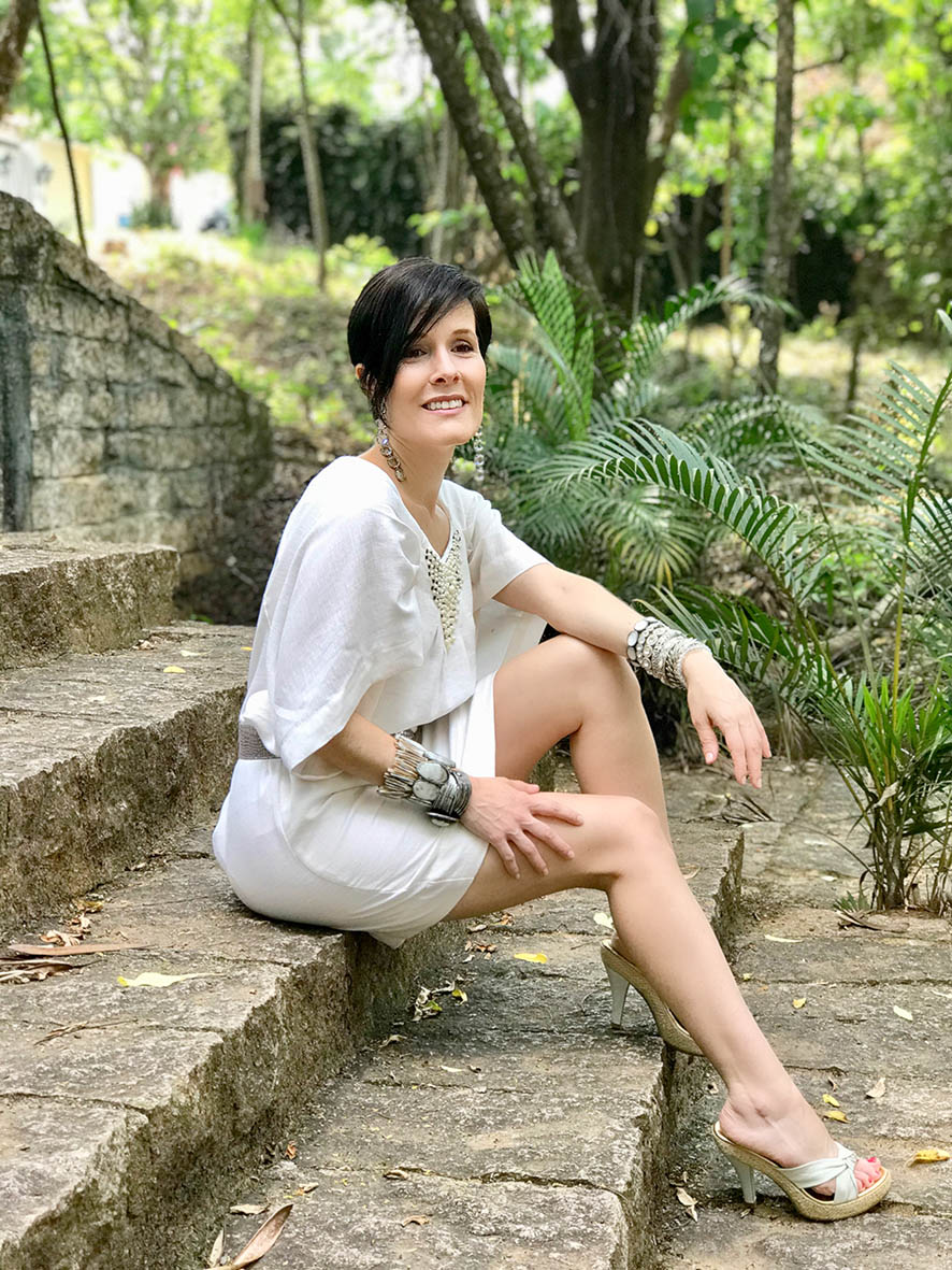 VESTIDO OFF-WHITE MANGA MORCEGO