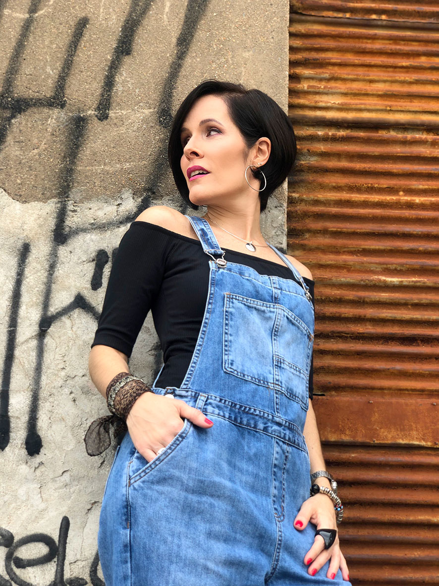 LOOK OVERSIZED: MACACÃO JEANS